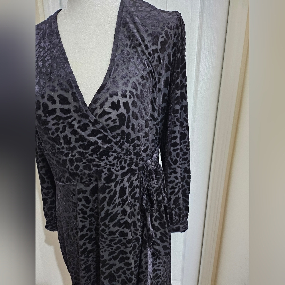 Calvin Klein Black Leopard Print Velvet Chiffon Midi Dress Long Sleeve Slit M. - Picture 3 of 11